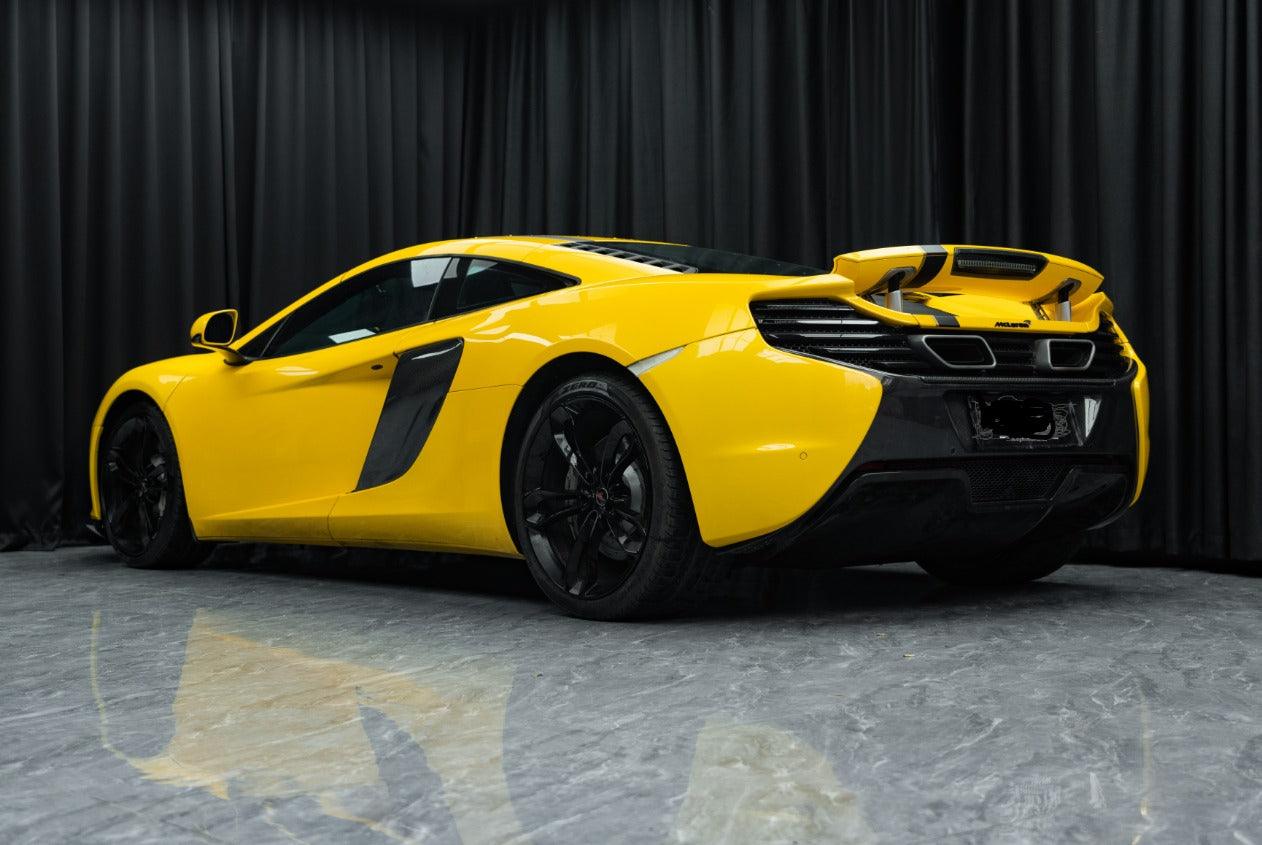 マクラーレン MP4-12C 対応 コンバージョンキット – ヘッドライト付き 